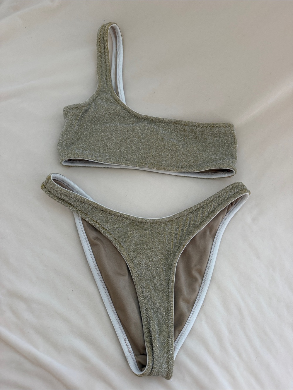 Triangl Bikini - Picture 2 of 7